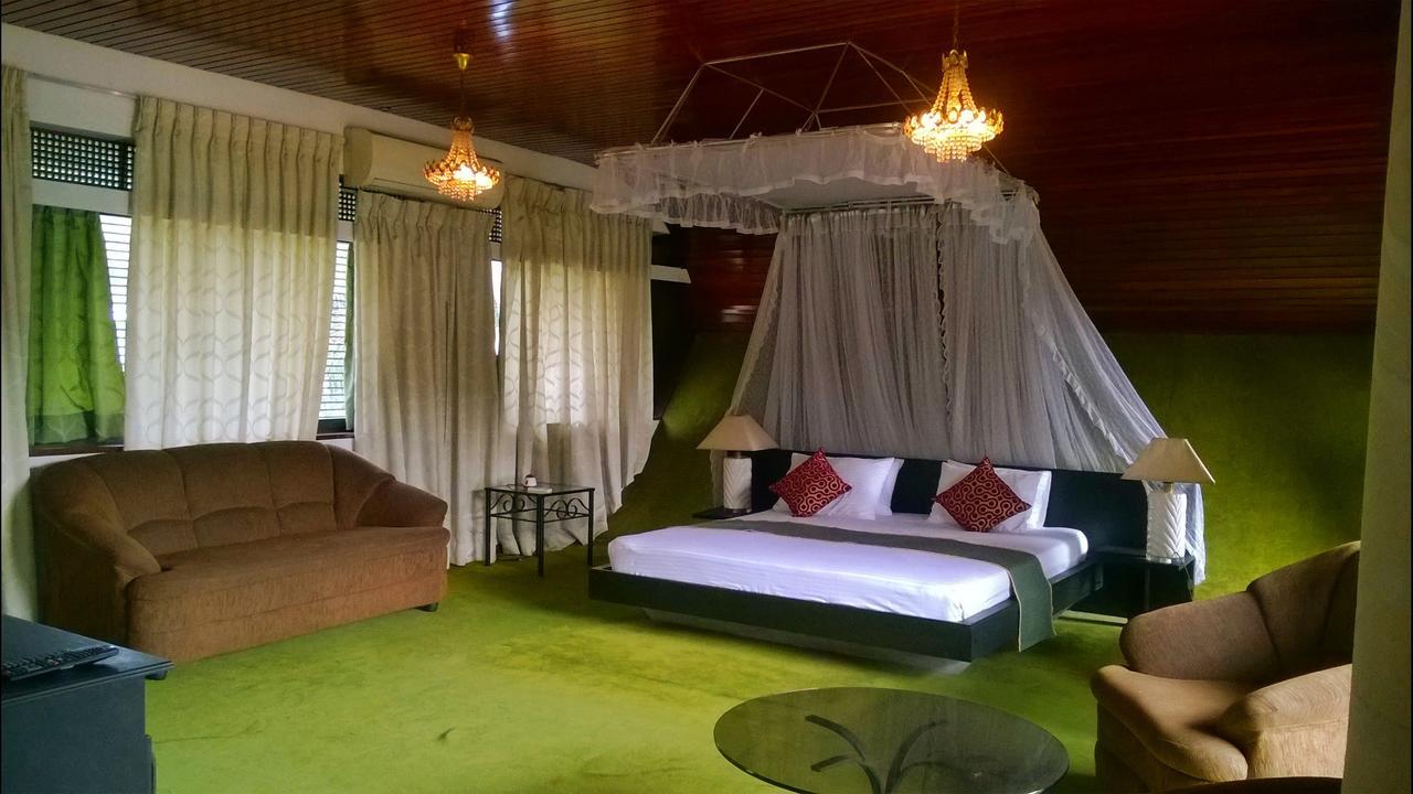 Nilani Hotel راتنابورا المظهر الخارجي الصورة