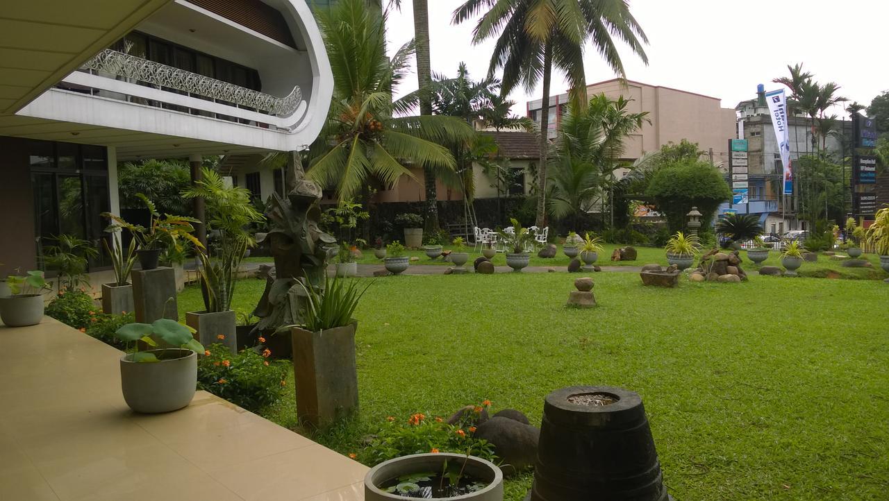 Nilani Hotel راتنابورا المظهر الخارجي الصورة