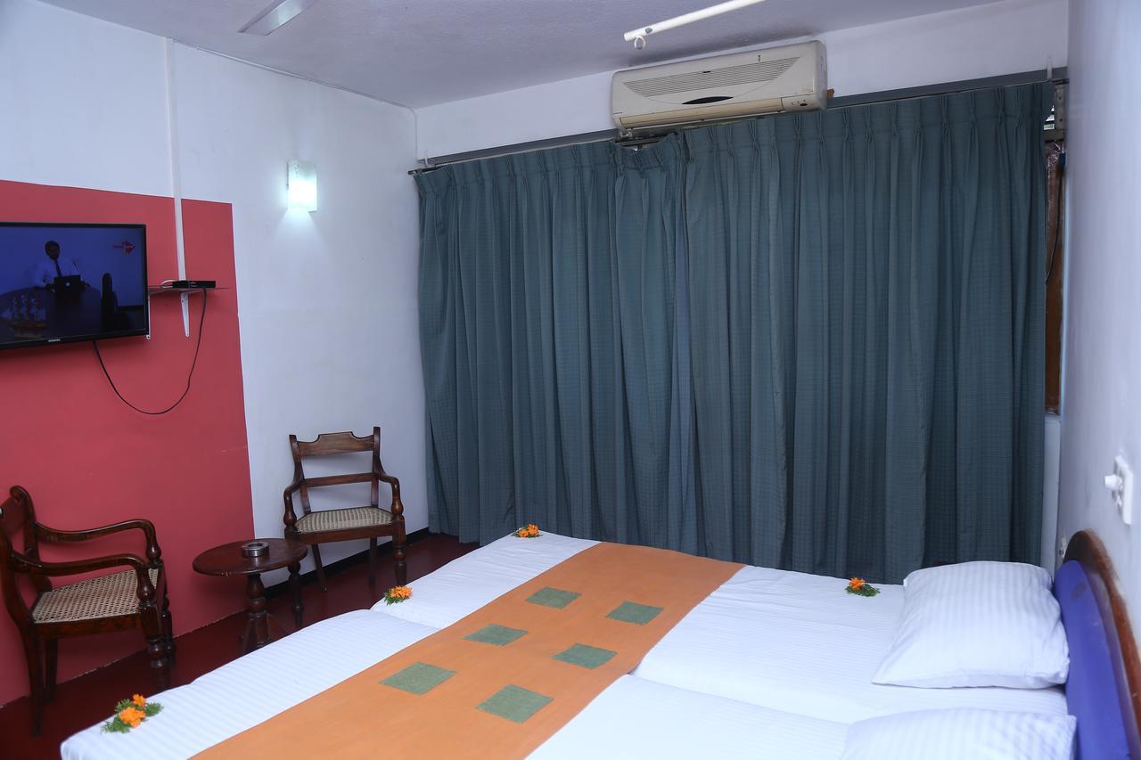 Nilani Hotel راتنابورا المظهر الخارجي الصورة