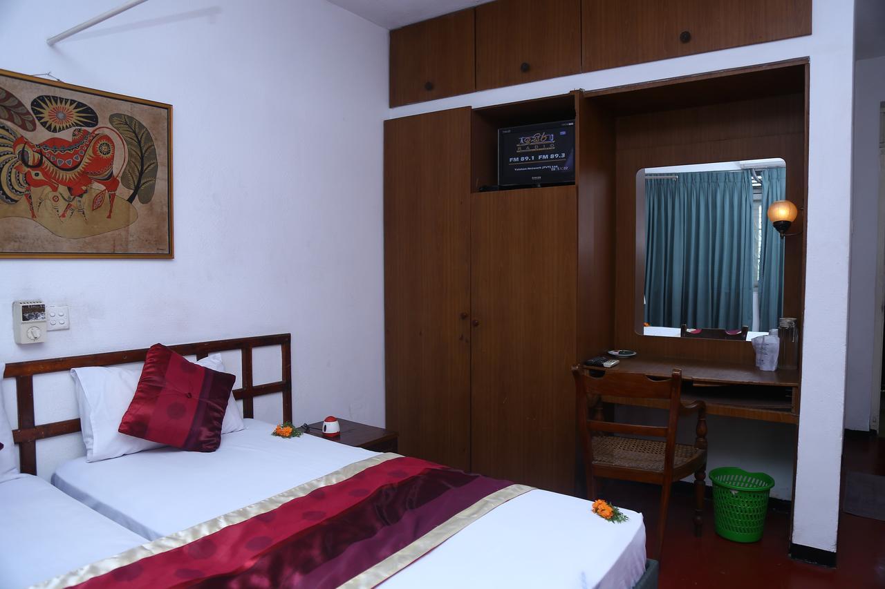 Nilani Hotel راتنابورا المظهر الخارجي الصورة